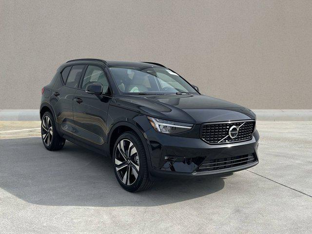 new 2025 Volvo XC40 car, priced at $49,460