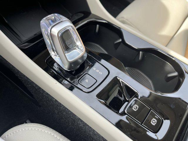 new 2025 Volvo XC40 car, priced at $49,460