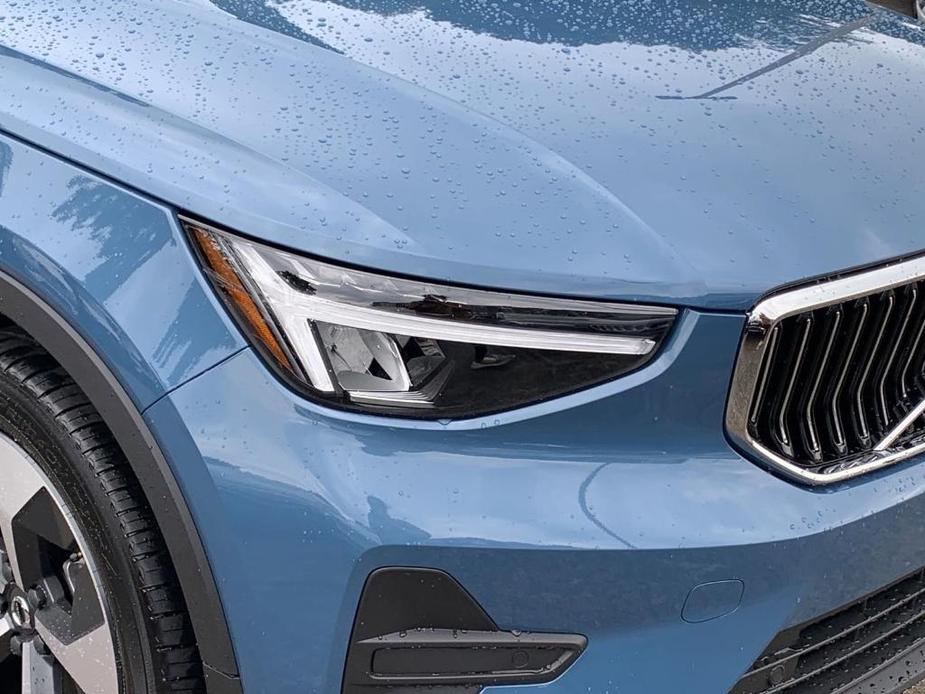 new 2024 Volvo XC40 car, priced at $44,445