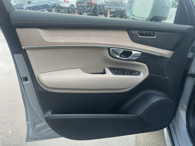 new 2025 Volvo XC90 Plug-In Hybrid car, priced at $82,405