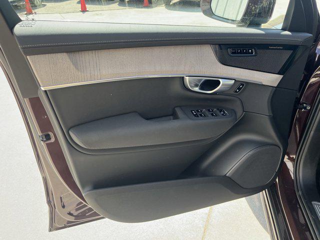 new 2025 Volvo XC90 Plug-In Hybrid car, priced at $82,405
