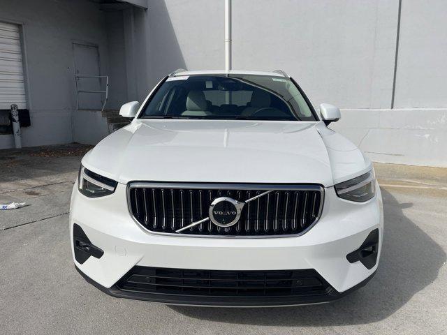 new 2025 Volvo XC40 car, priced at $48,100