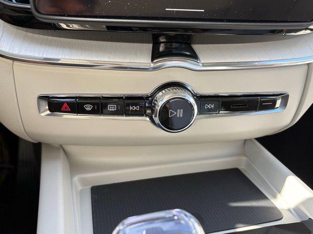 new 2026 Volvo XC60 car, priced at $63,935