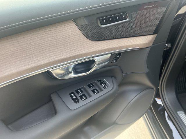 new 2025 Volvo XC90 Plug-In Hybrid car, priced at $78,805