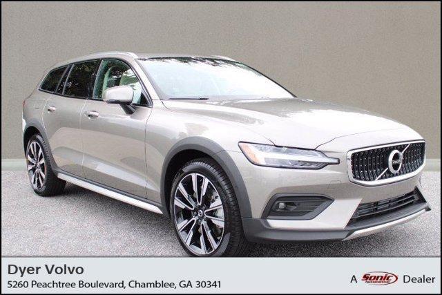 new 2021 Volvo V60 Cross Country car, priced at $48,351