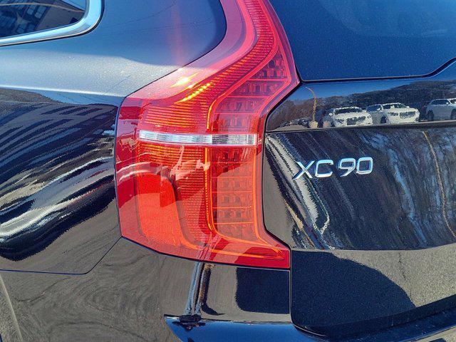 used 2022 Volvo XC90 car, priced at $44,897