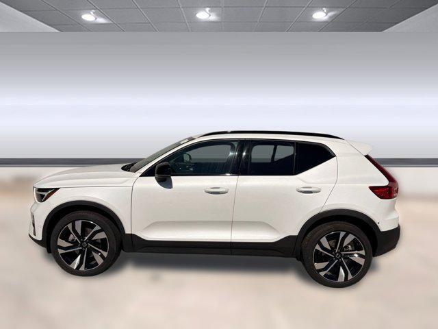 used 2025 Volvo XC40 car, priced at $33,397