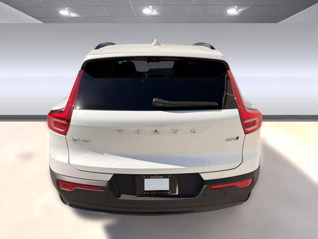 used 2025 Volvo XC40 car, priced at $33,397