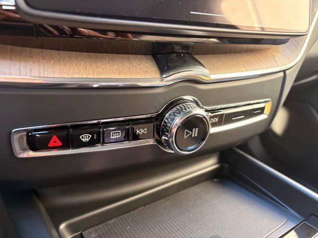 new 2026 Volvo XC60 car, priced at $51,271