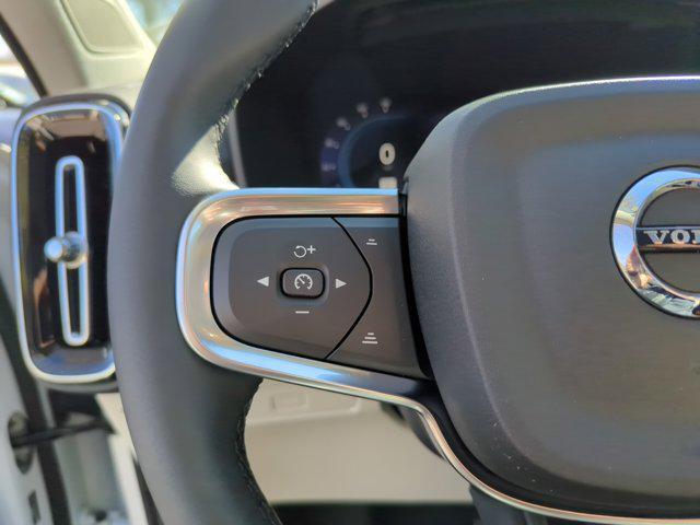 new 2025 Volvo XC40 car, priced at $48,100