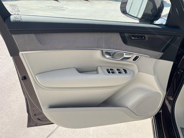 new 2025 Volvo XC90 car, priced at $73,555