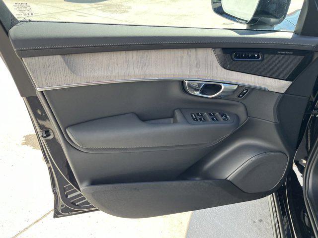 new 2025 Volvo XC90 car, priced at $72,755