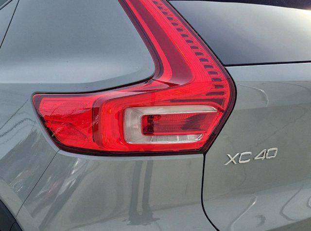 new 2025 Volvo XC40 car, priced at $47,145