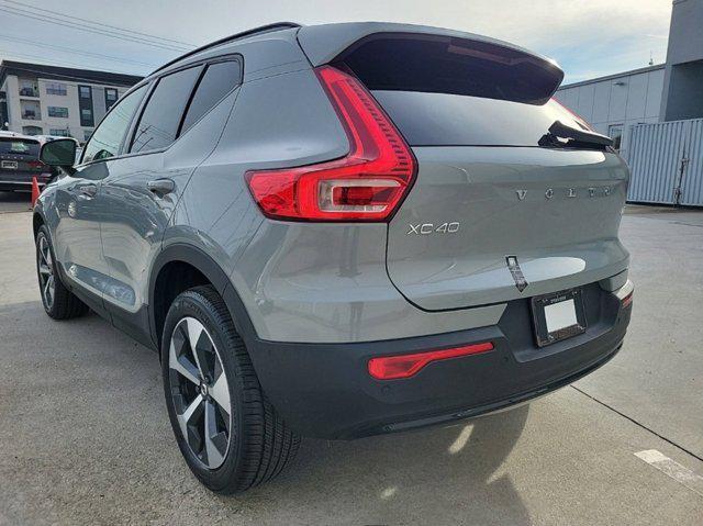 new 2025 Volvo XC40 car, priced at $47,145