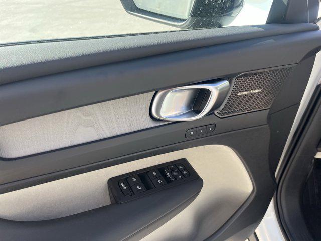 new 2025 Volvo XC40 car, priced at $51,565