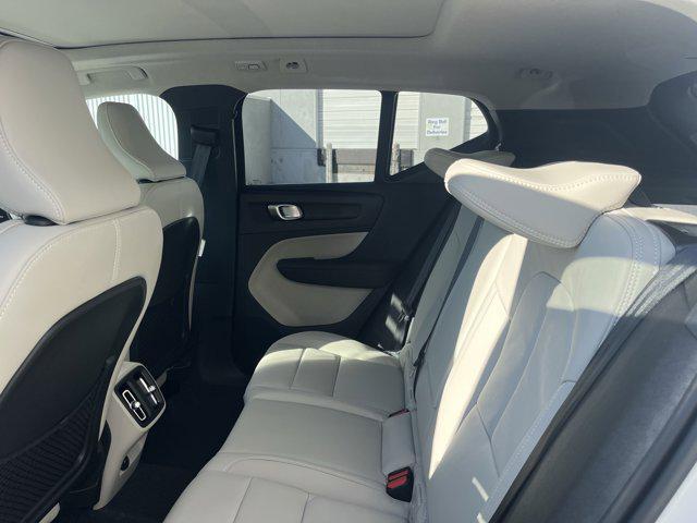 new 2025 Volvo XC40 car, priced at $51,015