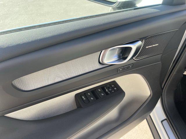 new 2025 Volvo XC40 car, priced at $51,015