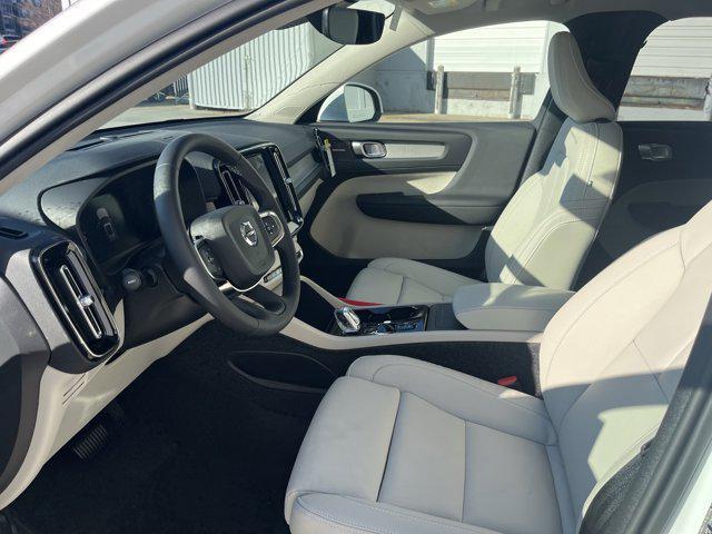 new 2025 Volvo XC40 car, priced at $51,015