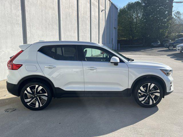 new 2025 Volvo XC40 car, priced at $51,015