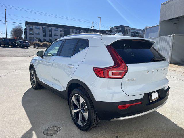 new 2025 Volvo XC40 car, priced at $45,395