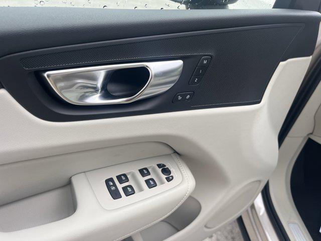 new 2025 Volvo XC60 car, priced at $55,360