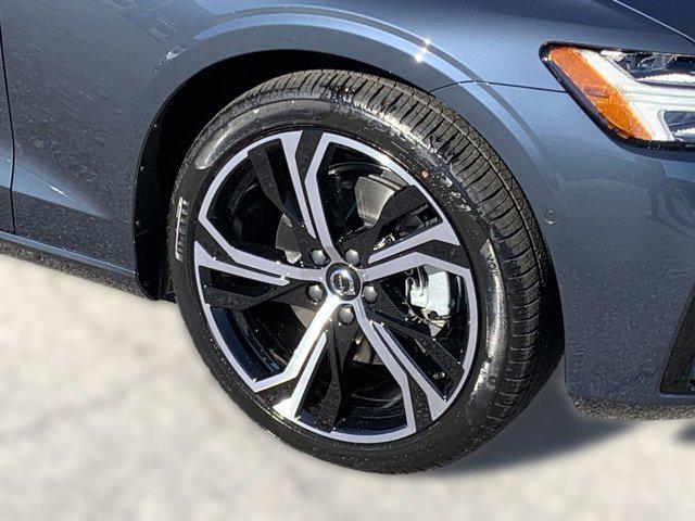 new 2024 Volvo S60 car, priced at $51,295