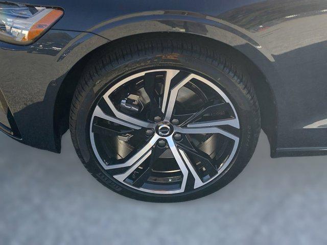 new 2024 Volvo S60 car, priced at $51,295