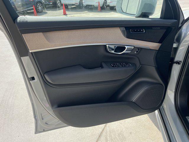 new 2025 Volvo XC90 Plug-In Hybrid car, priced at $78,805