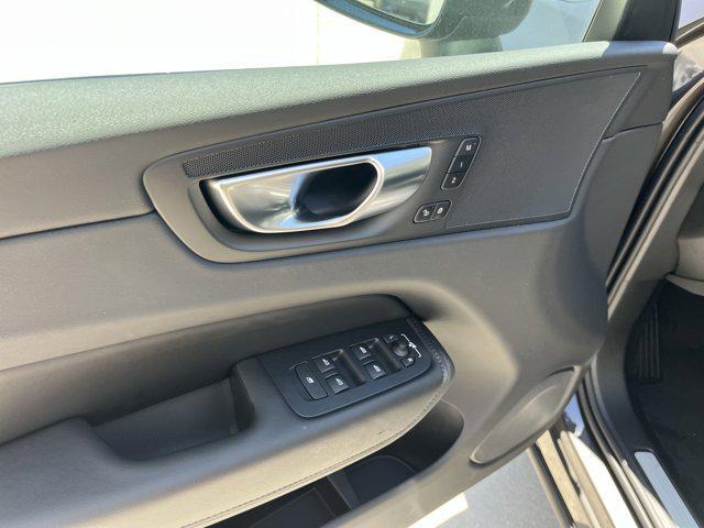 new 2025 Volvo XC60 car, priced at $49,895