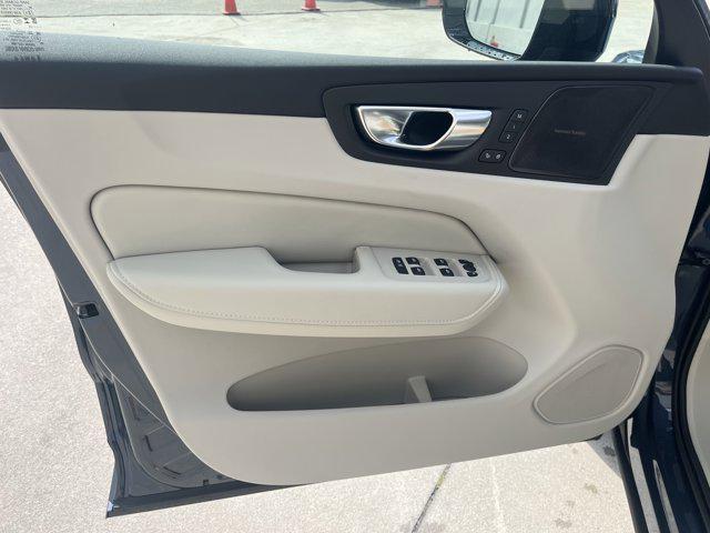 new 2025 Volvo XC60 car, priced at $60,660