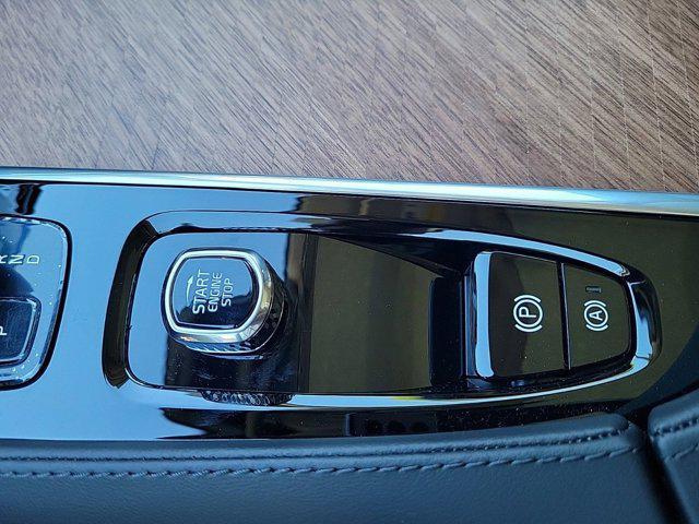 new 2024 Volvo XC90 Recharge Plug-In Hybrid car, priced at $76,570