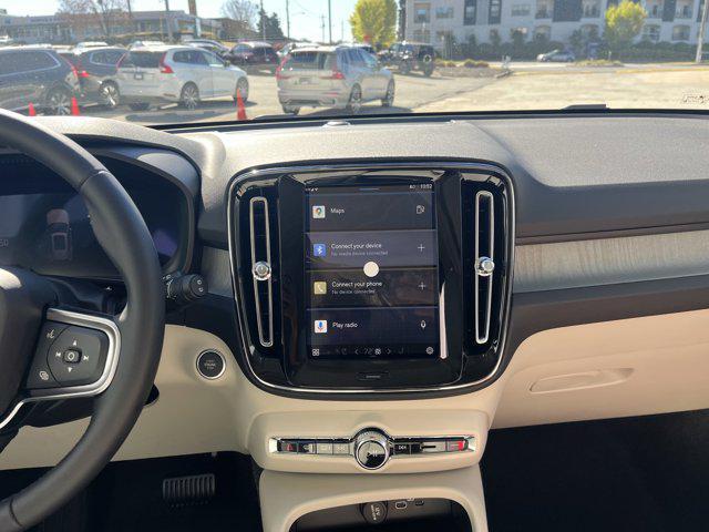 new 2025 Volvo XC40 car, priced at $48,335