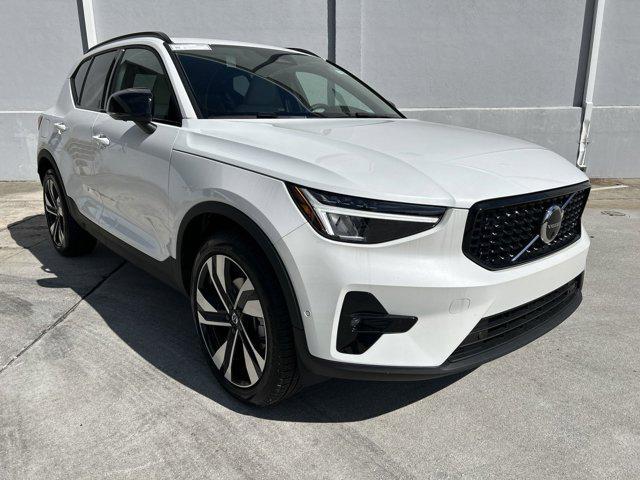 new 2025 Volvo XC40 car, priced at $49,440