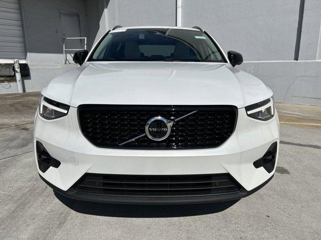 new 2025 Volvo XC40 car, priced at $49,440