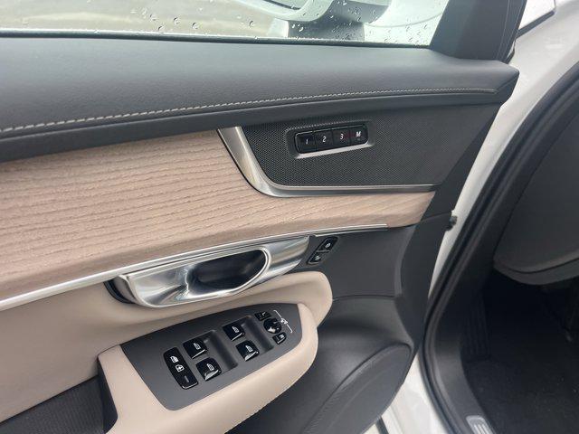 new 2025 Volvo XC90 car, priced at $60,495
