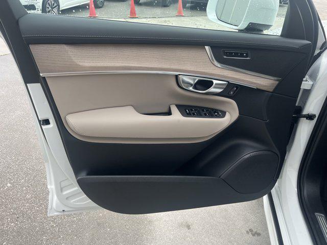 new 2025 Volvo XC90 car, priced at $60,495