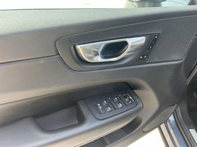 used 2023 Volvo XC60 car, priced at $40,397