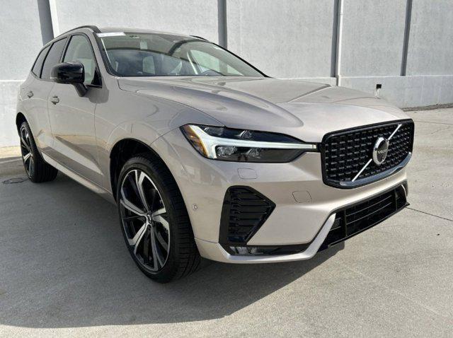 new 2025 Volvo XC60 car, priced at $59,885