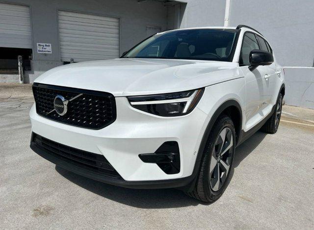 new 2025 Volvo XC40 car, priced at $48,315