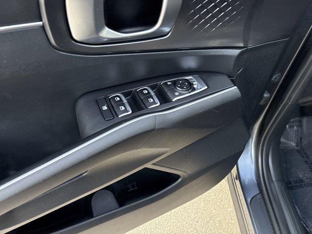 used 2022 Kia Sorento car, priced at $22,989