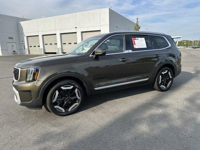 used 2023 Kia Telluride car, priced at $37,669