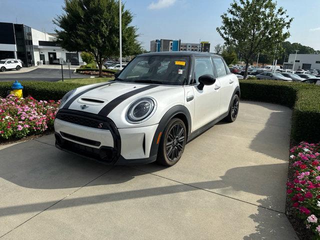 used 2024 MINI Hardtop car, priced at $26,989