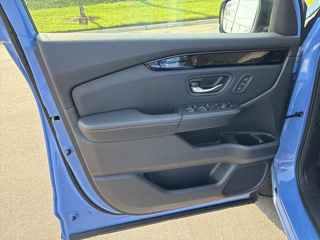 used 2025 Honda Pilot car, priced at $48,969