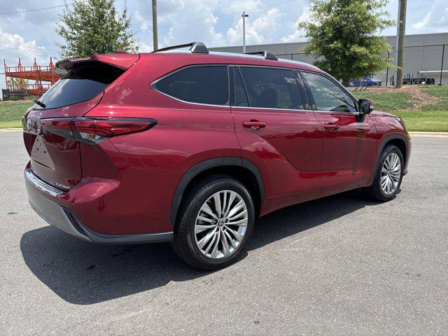 used 2023 Toyota Highlander car, priced at $44,989