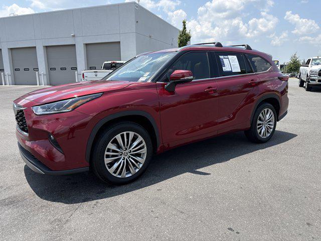 used 2023 Toyota Highlander car, priced at $44,989