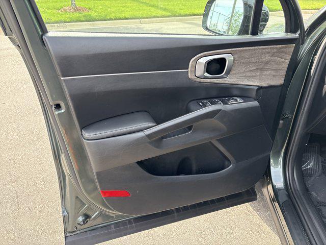 used 2022 Kia Sorento car, priced at $32,989