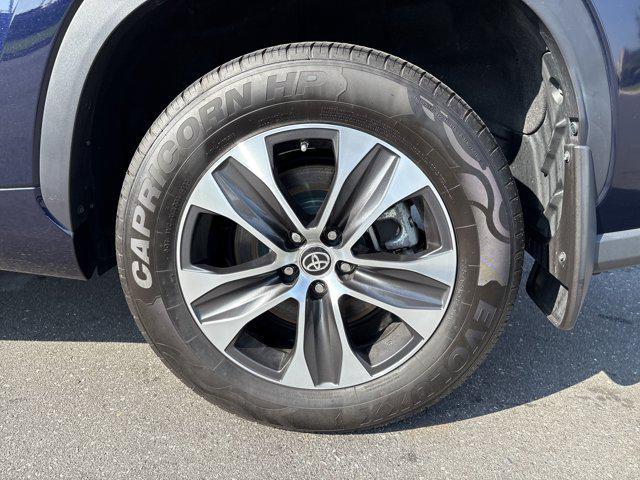 used 2022 Toyota Highlander car, priced at $37,469
