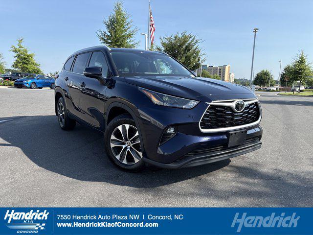 used 2022 Toyota Highlander car, priced at $37,469