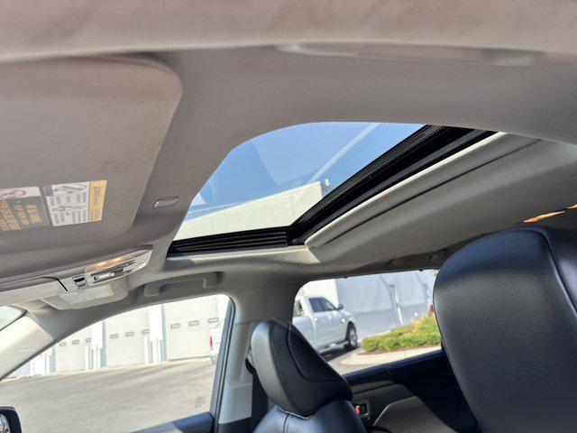used 2022 Toyota Highlander car, priced at $37,469