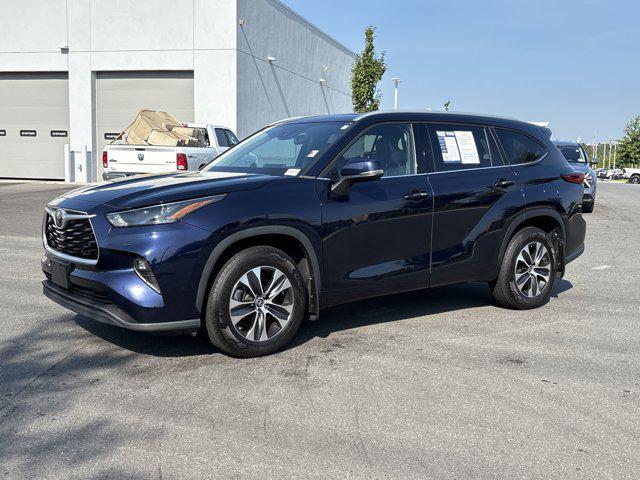 used 2022 Toyota Highlander car, priced at $37,469